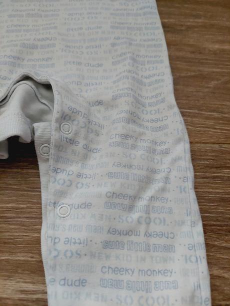 Pyžamový overal č.86, 86