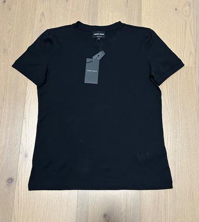 Giorgio armani it38 naša 34 čierne tričko príjemné, armani,34 / xs