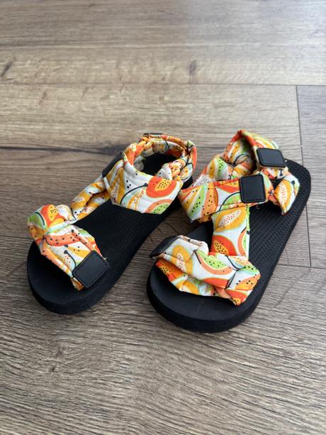 Sandálky, reserved,29