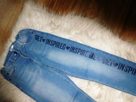 Trendy moderné riflicky uzky strih super stav, 146