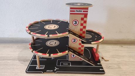 Garaz -parkovaci dom, 