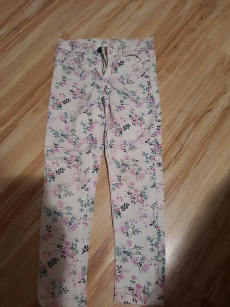 Dievčenské nohavice, 116