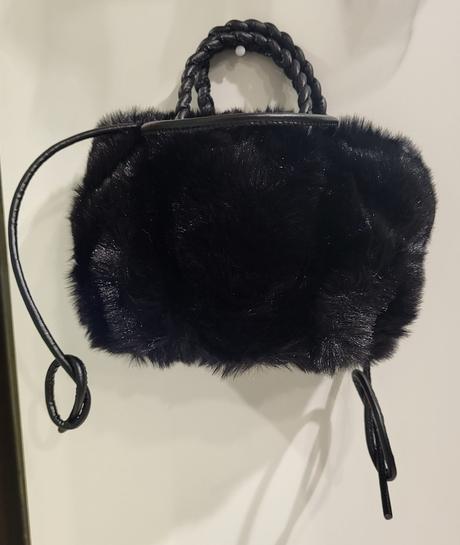 Kožušinková kabelka - čierna, 