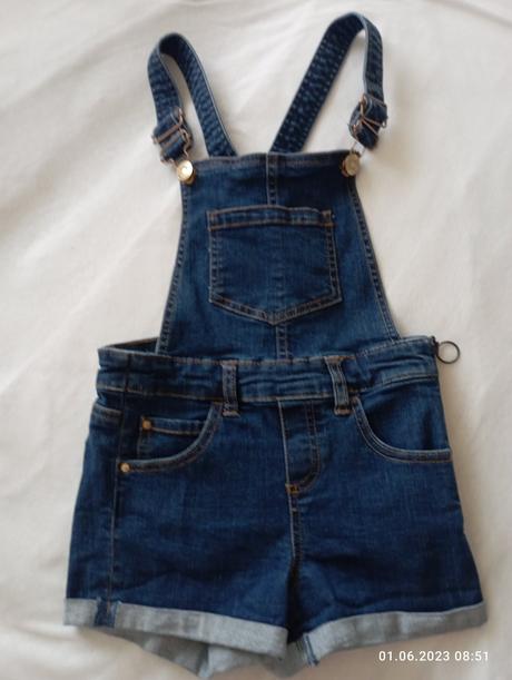 Nohavice a šaty na traky, 122–134