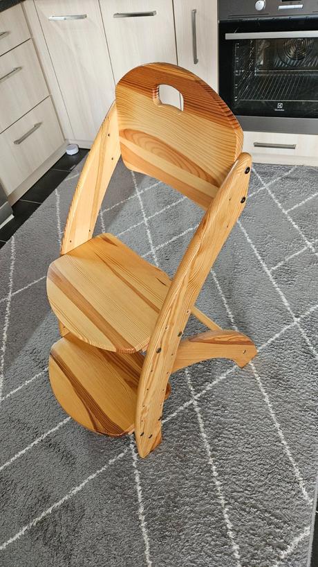 Detska rastuca stolicka,