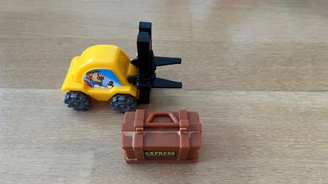 Nákladné lietadlo so svetelným a zvukovým efektom, 