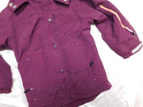 Kvalitna lyziarska bunda s odonimatelnou kapucnou, 92