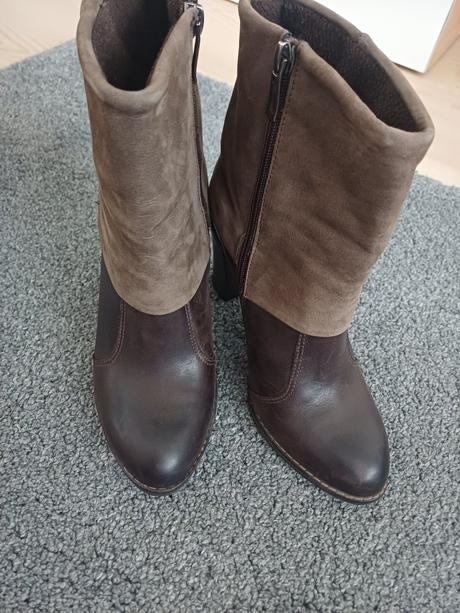 Kvalitne kozene kotnikove cizmicky, 39