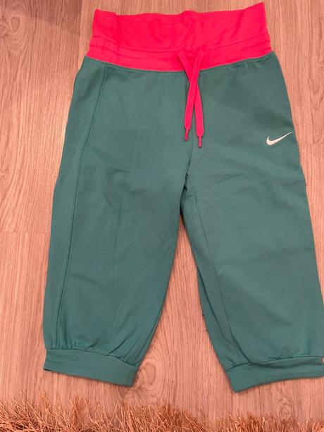 Športové kraťasy po kolená veľk. 116-122, nike,116