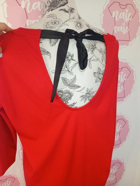 Červené šaty , vzadu sa viažu, reserved,m