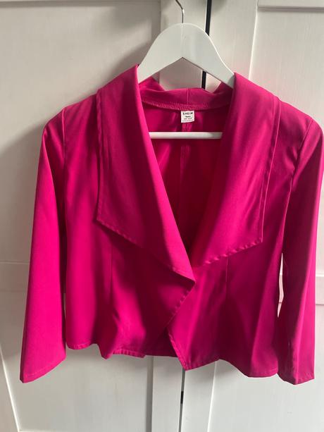 Nohavicový kostým, 134