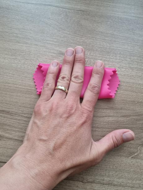 Silikonova skrabka na cesnak,