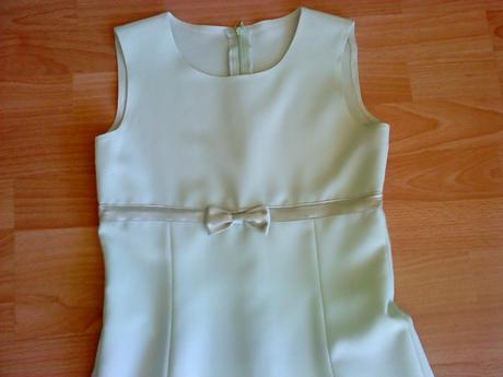 Šaty s bolérkom, 152