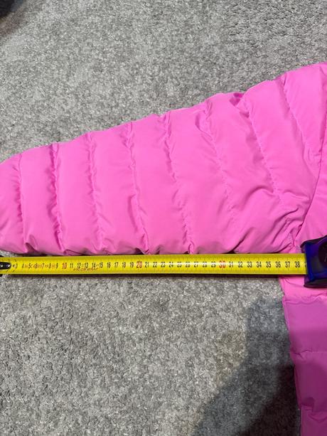 Zimna bunda, nike,140