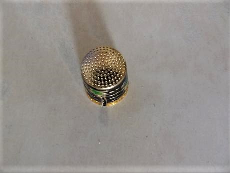 Kovový etno náprstok + 3 obyčajné, 