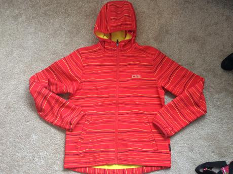 Nepremokava prechodna bundicka, 152