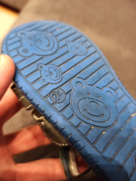 Sandálky, lasocki,24