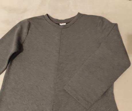 Tmavo šedé šaty, l