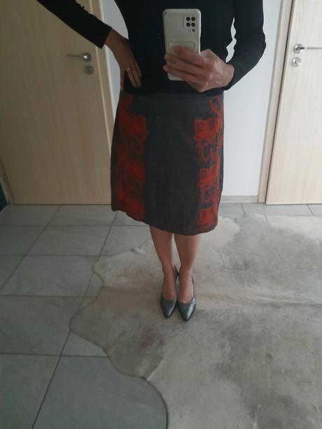 Sukňa, 44
