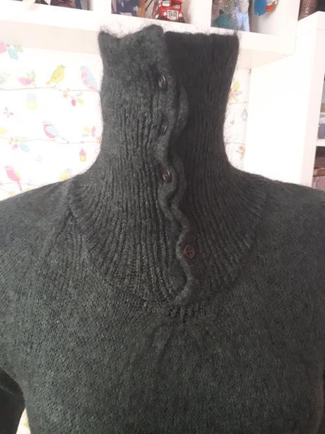 Tmavozelený svetrík, s