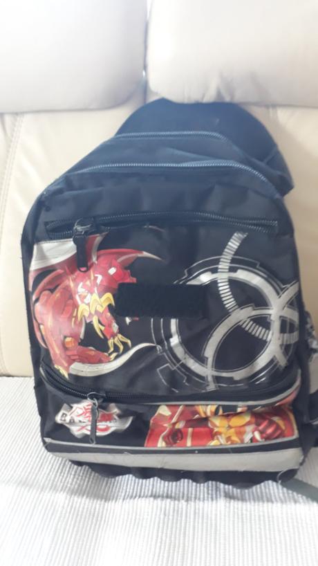 Zachovalý batoh do školy,