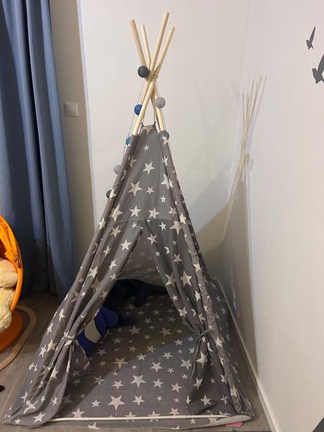 Teepee stan s hviezdičkami, 