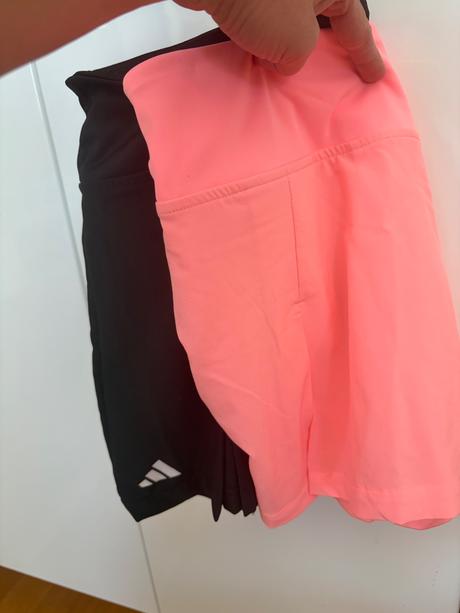 Sportove suknicky so sortkami, adidas,152