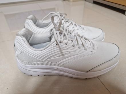 Kozene tenisky brooks, 44