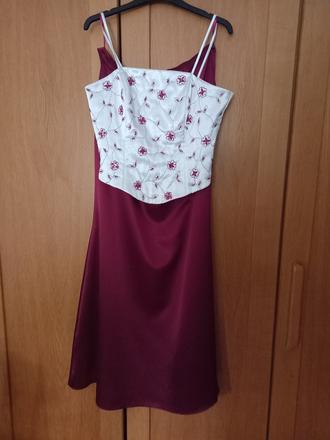 Spolocenske saty, 40