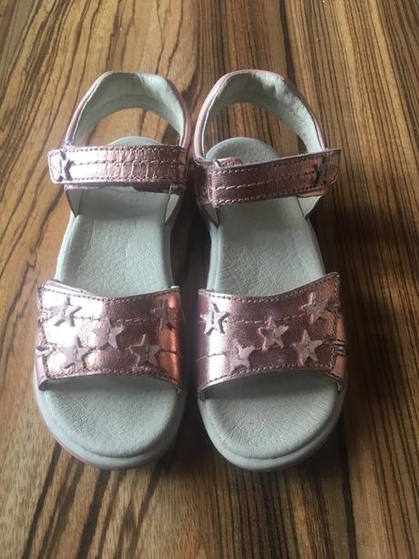 Krásne kožené sandalky baťa v. 29, baťa,29