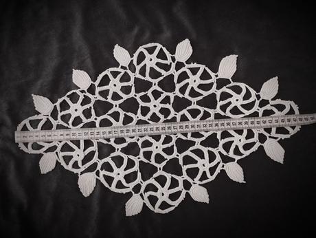 Biely háčkovaný obrus/háčkovaná dečka 1,