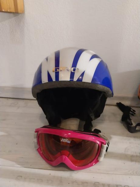 Lyžiarska prilba s okuliarmi, giro,s
