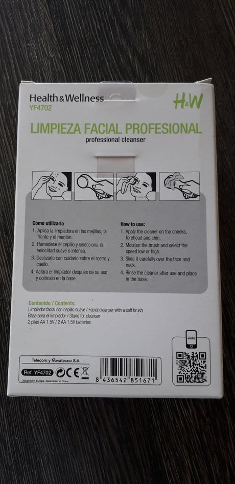 Čistiaca kefka na tvar., 