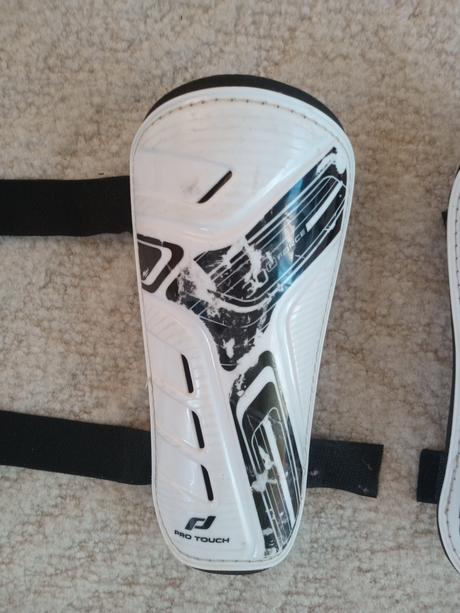 Futbalové chrániče, 