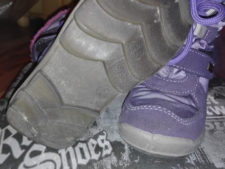 Nepremokave cizmy, 24