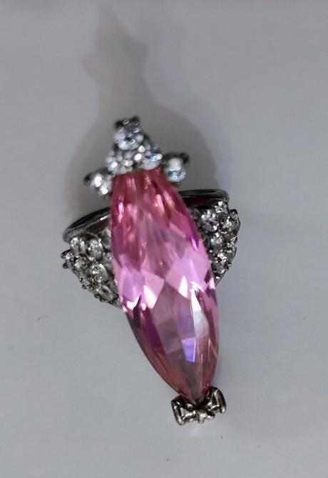 Strieborny prsten velky,