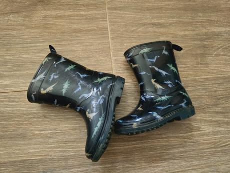 Gumáky dino č.24-25, 24