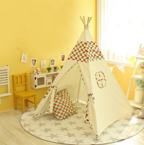 Teepee indián s vankúšom,
