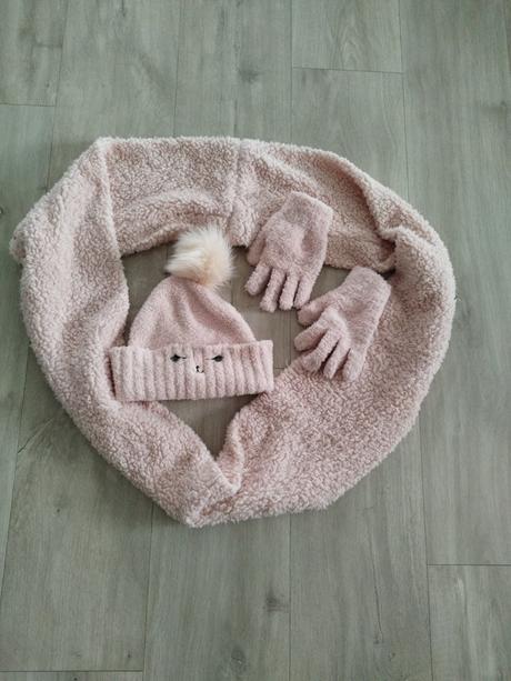 Šál, čiapka, rukavice -set, 