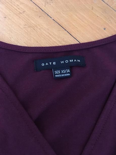 Obtiahnuté šaty, gate,xs