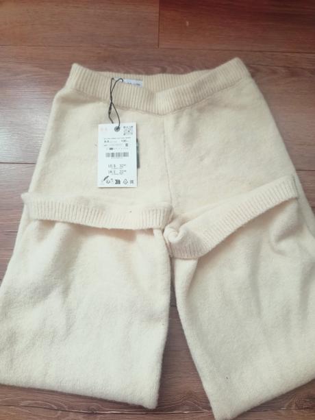 Hrubšie vlnene nohavice veľkosť 130, zara,134