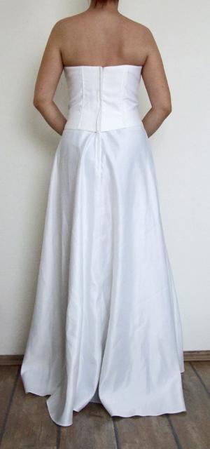 Spoločenské šaty, 40