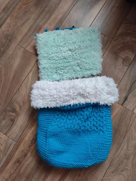 Ručne štrikovaný fusak do kočiara/vajíčka,