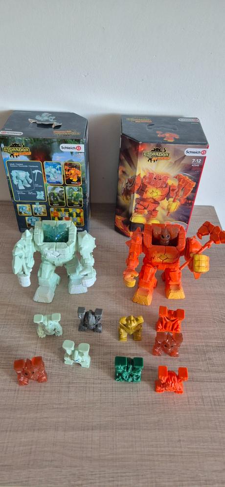 Ľadový a lávový robot eldrador mini creatures,