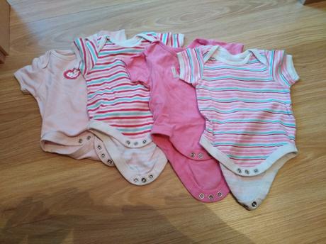 4 body s krátkymi rukávmi - cena spolu, tesco,62