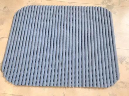 Protišmyková podložka na odkapávanie riadu, 