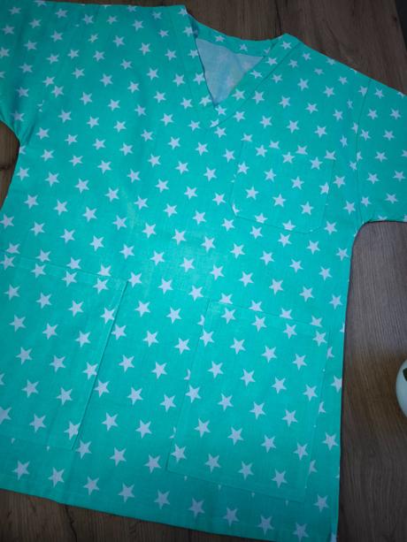 18-zdravotnícka blúzka zelená hviezdy, xs