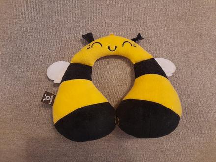 Cestovný vankúš do autosedačky,