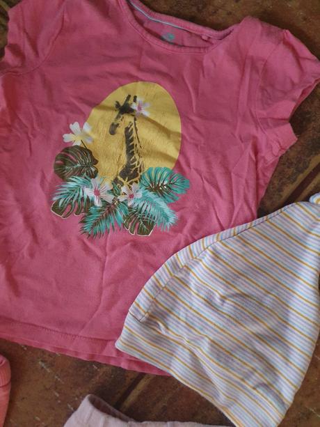 Tepláky, čiapka, tričko, ponožky,nohavičky v.86, 86–98