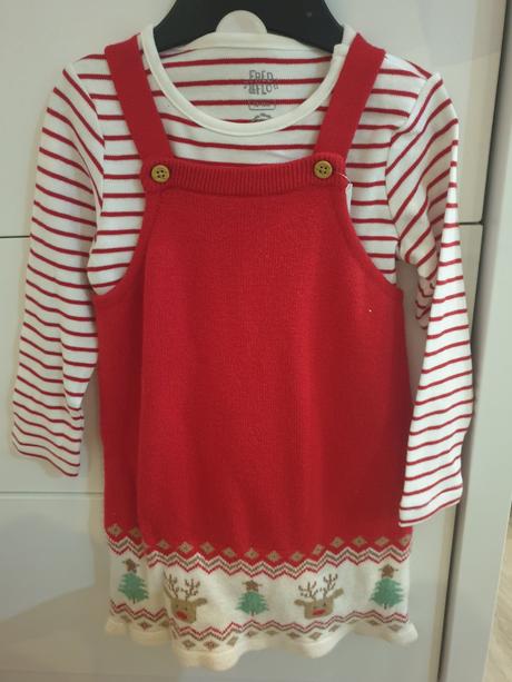 Vianočné šaty, 86